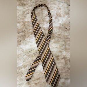 Elegant Striped Tie in Brown and Yellow